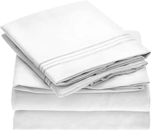 Mellanni Full Size Sheet Set - Hotel Luxury 1800 Bedding Sheets & Pillowcases - Extra Soft Cooling Bed Sheets - Deep Pocket up to 16 inch - Wrinkle, Fade, Stain Resistant - 4 Piece (Full, White)