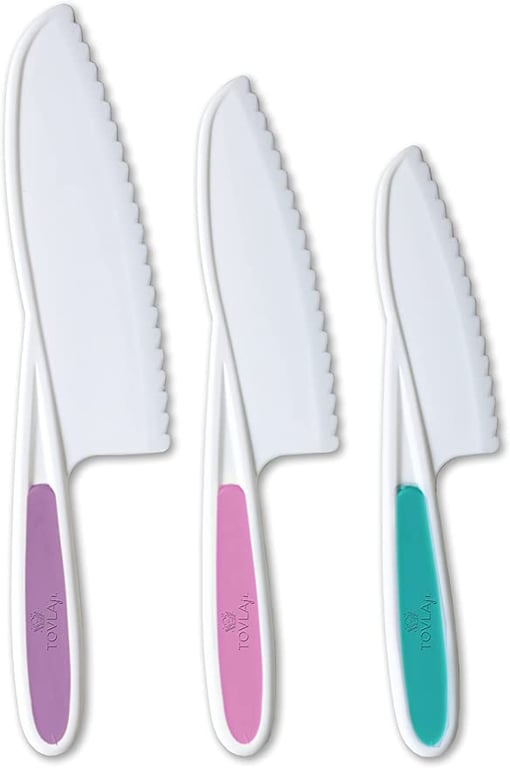 Tovla & Co. Knives for Kids 3-Piece Nylon Kitchen Baking Knife Set: Children's Cooking Knives in 3 Sizes & Colours/Firm Grip, Serrated Edges, BPA-Free Kids' Knives (colours vary for each size knife)